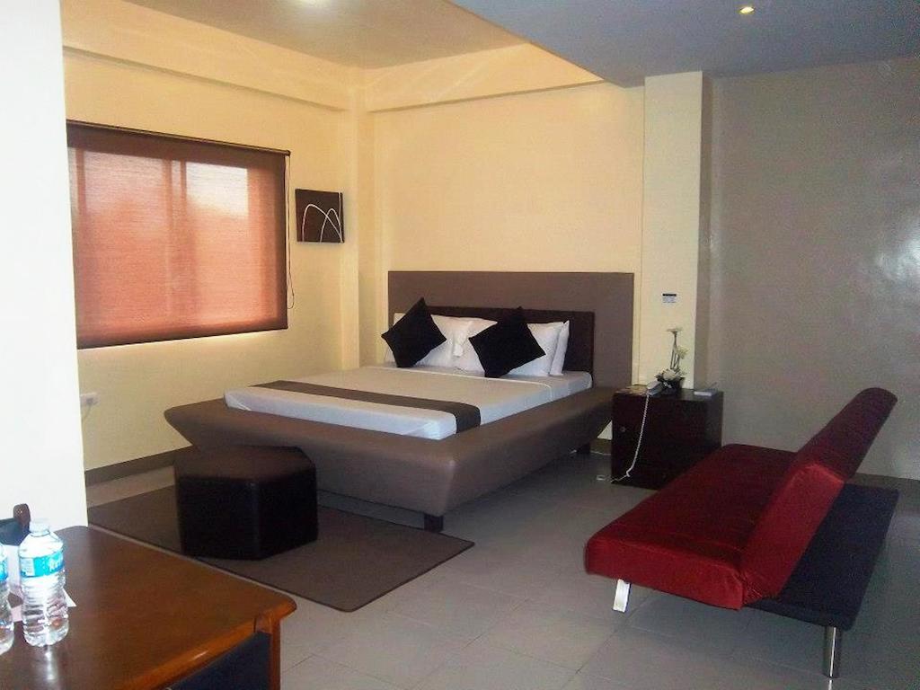 Hotel Cara Lipa City Eksteriør billede